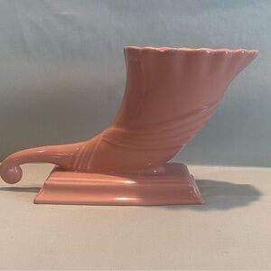 ABINGDON Ill. USA # 643 Pink Cornucopia Vase